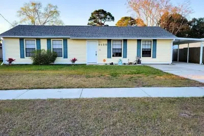 Image de Well stocked 3 Br \/ 2 Bath in beautiful Port St John!