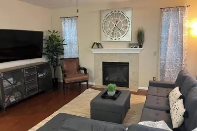 Image de Family Retreat w/ Large Yard/ Fireplace/Gym between Castle Rock and Parker