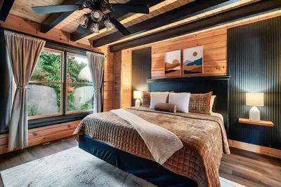 Image de Wander Inn: Luxe Escape/Hot Tub/Pools & Mini Golf!