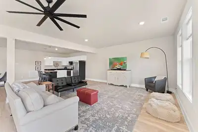 Image de Spacious Haven on a Hill