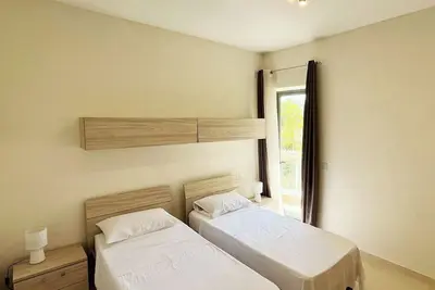 Image de Charming 2-bedroom apartment with Ac and WiFi in quaint Wied il-Għajn\n