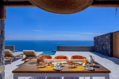 Image de Incredible Santorini Villa | Villa Ginny | 1 Bedroom | Children Older than 7y are Welcome | Villa with Private Pool | Breathtaking Sea Views | Private Furnished Sun Terrace | Outdoor Dining Area | Imerovigli