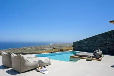 Image de Thrilling Santorini Villa | Villa Fred & George | 1 Bedroom | Children Older than 7y are Welcome | Signature Villa with Private Heated Pool | Breathtaking Sea Views | Private Furnished Sun Terrace | Outdoor Dining Area | Imerovigli