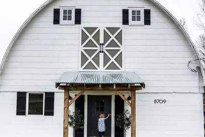 Image de Barn of Three Oaks near Lake Michigan Journeyman