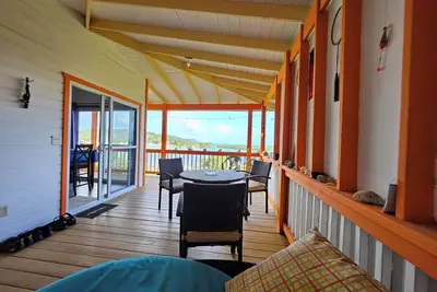 Image de Roatan - Quiet 2 bedroom oceanfront home with amazing views