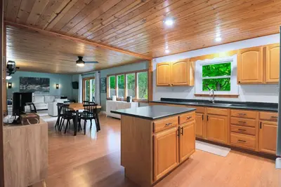 Image de Crystal Rapids Retreat: Hot Tub just added, Cozy Up to Autumn's Beauty on the Muskegon River.