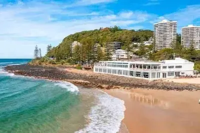 Image de Burleigh Beach Escape!