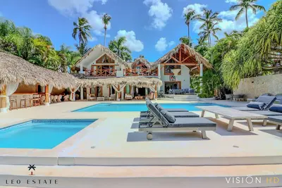 Image de Unique beachfront Luxury villa in Cap Bonita offers breathtaking ocean views