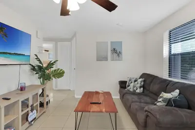 Image de Charming 4-bedroom house next to beaches!