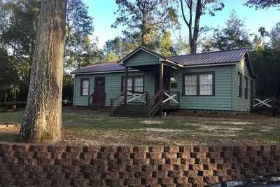 Image de Brewton Girl Scout Hut - no cleaning fee