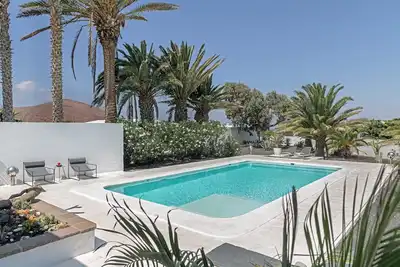 Image de Villa de vacances 'Amonita' avec vue sur la mer, piscine chauffée privée et climatisation