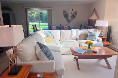 Image de 3 Bed 2ba spacious Cottage Retreat with Rv Hookup & pet friendly