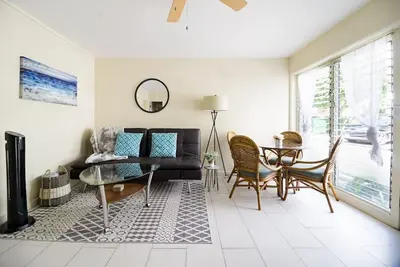 Image de Central Hnl Condo, Bike-Bus Friendly, Pet-Friendly!