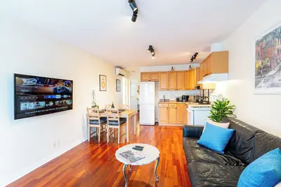 Image de Apartment in Montreal's Little Italy