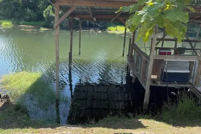 Image de Man-cave w/pool table, dock w/2 boat slips on Lake Seminole! Fisherman’s Heaven