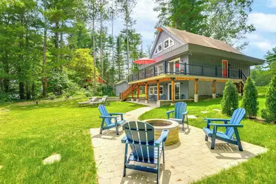 Image de Stunning Sterling Sanctuary: Unwind on the Water!