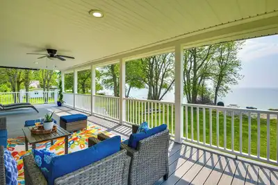Image de Waterfront Views: Lake Ontario Gem w/ Fire Pit