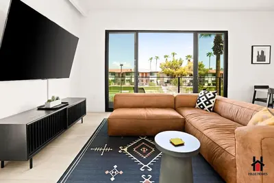 Image de Desert View Townhome | Rooftop Terrace & Pool