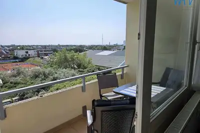 Image de Sunny, cozy and close to the beach!