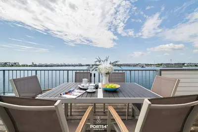 Image de Waterkant -directly on the water, infrared sauna, whirlpool, Ev charging station