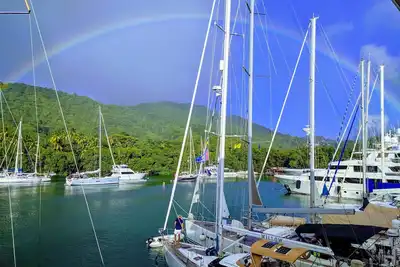 Image de Divine & Spacious Marina Village 2 Bedroom Condo Close to Waterfront