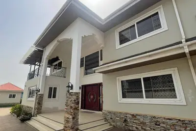 Image de Charming 4-bedroom, 4 and half bathroom house in nice area of Burma Hills, Accra