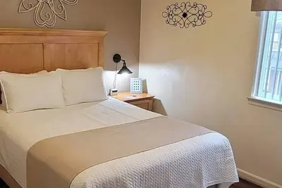 Image de Historic Charm, Modern Comforts.