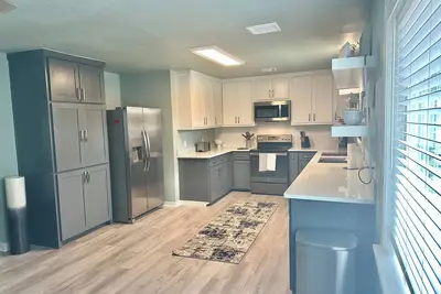 Image de 3-bdrm house close to Catfish Bay, Westbay Casino & walking distance to the lake