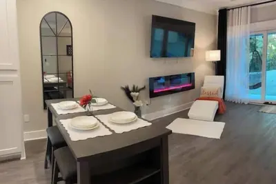 Charming Gainesville Townhome 2