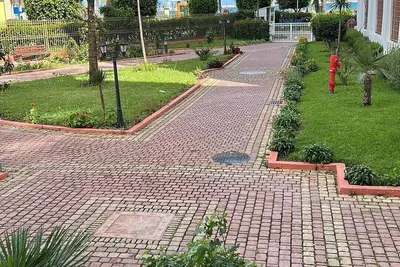 Image de Appart sur la corniche vu sur mer, résidence sécurisée, idéal en famille.