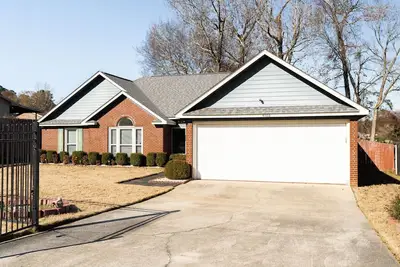 Image de Ft Moore Retreat is here and ready to house families coming to visit their soldier!