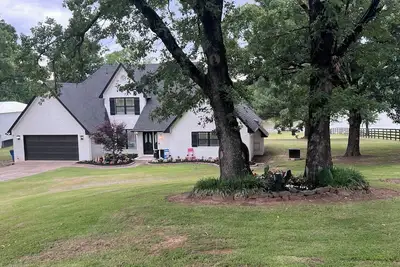 Image de 4-bedroom/4 bathroom luxury home, Eastside Fort Smith/Crashpad/Military housing