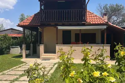 Vergia Coast - 500m de la plage - Retraite paisible avec jardin.