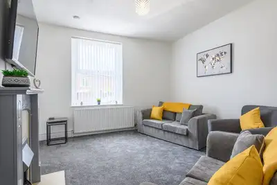 Image de Spacious Oasis - Perfect for Large Families/Groups - Pass the Keys