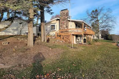 Image de Charming 3-bedroom water-front house 10min from Caseville with WiFi, Ac, Heat