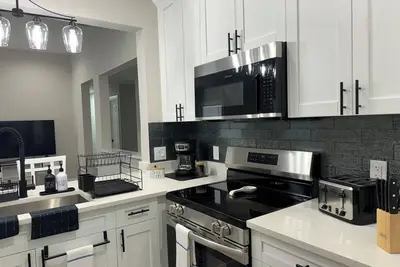 Image de Charming 3-bedroom house in Tampa: Free parking, Pet Friendly, Full Kitchen