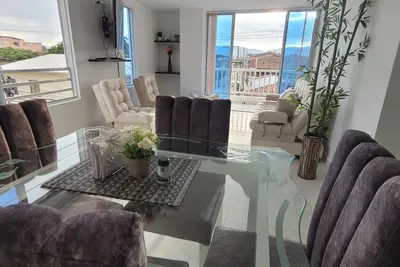Image de New And Luxurious Apt.