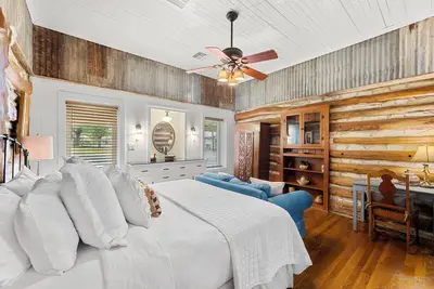Image de Private 3-Bedroom House