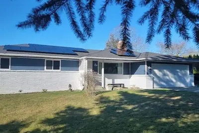 Image de Bright and cozy home.