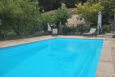 Image de Bastidon provençal (5 personnes) avec piscine. 40 mn du lac de Ste Croix.