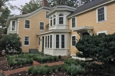 Image de Potager Farm Historic Private Townhouse Sleeps 4 with Pool.