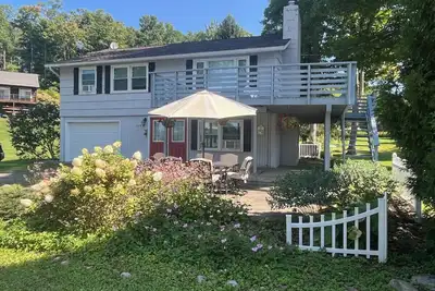 Image de Wackerbarth Cottage-Skaneateles Lake Level Lake Access