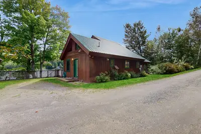 Image de Lakehouse, waterfront, dock, kayaks, wifi, grill, outdoor dining, ping-pong, w/d