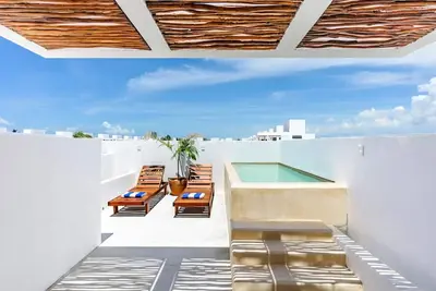 Image de Home with rooftop and private pool, Ac, playground, & clubhouse