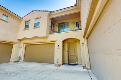 Image de Escape to this stunning house in Mesa, Az, where luxury meets comfort