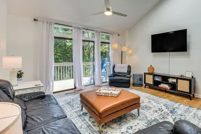 Image de Keowee Key Condo w/ Lake Access & Community Pools!