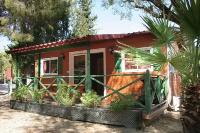 Image de Chalet avec air conditionné dans un beau parc