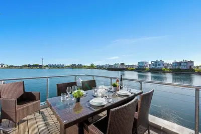 Image de Blau im Meer - Floating End-of-Sea House, Rooftop Terrace, Panoramic