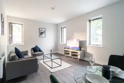 Modern 1 Bed Apartment in Waterloo, Liverpool