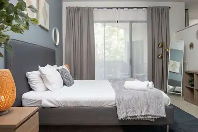 Image de Uptown 1st Ward Corner Unit Superior 2bd Apt